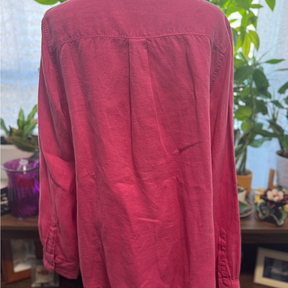 Faherty Women's Vibrant Pink Button-Down Shirt - Picture 5 of 10
